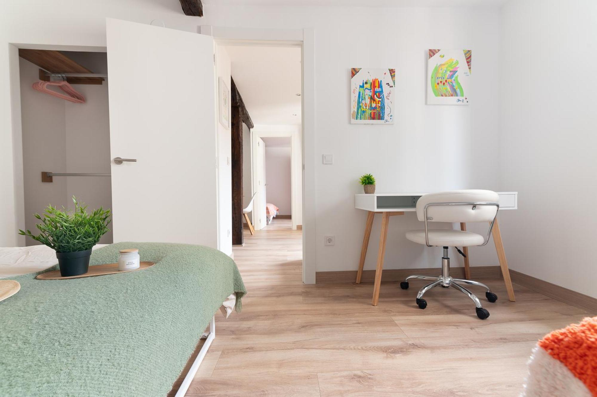 Апартаменты Moderno Apartamento En El Centro De Сантандер Экстерьер фото
